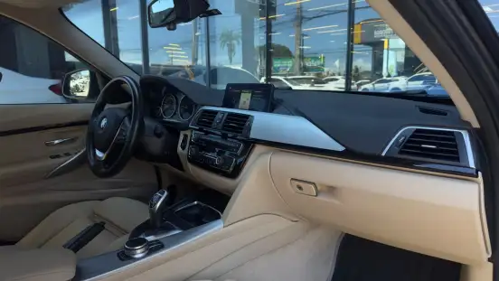 BMW-320i-2017