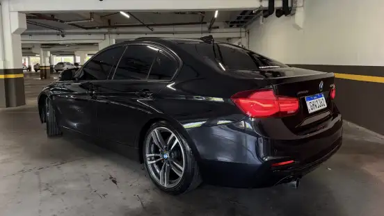 BMW-320i-2017