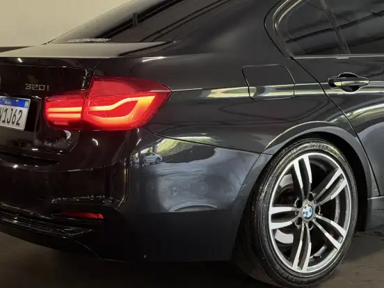 BMW-320i-2.0 SPORT 16V TURBO ACTIVE FLEX 4P AUTOMÁTICO BMW-320i-2017
