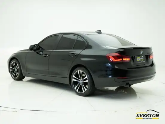BMW-320i-2013