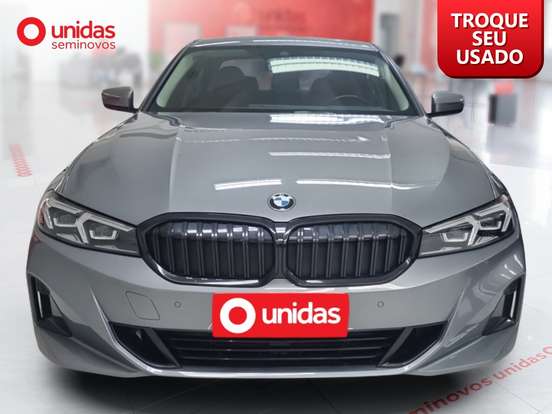 BMW-320i-2023