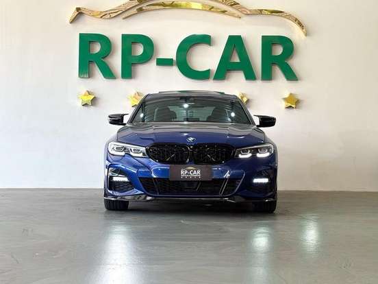 BMW-320i-2021