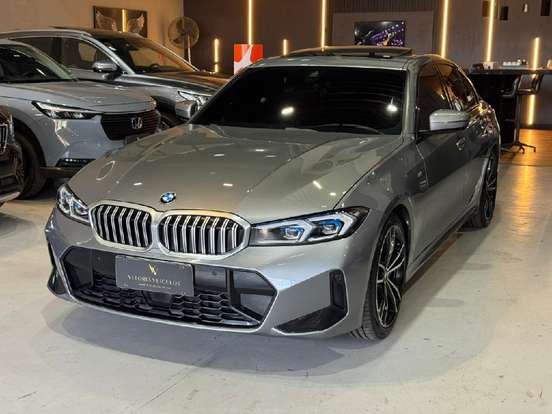BMW-320i-2023