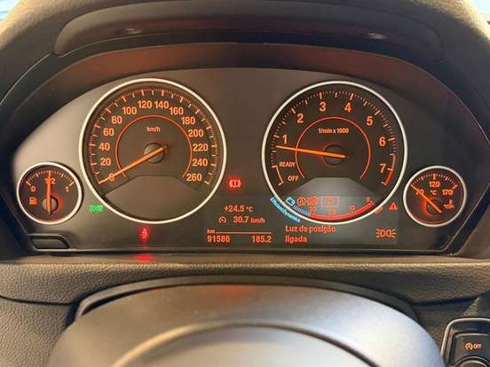 BMW-320i-2017