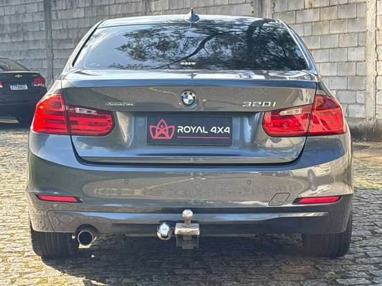 BMW-320i-2014