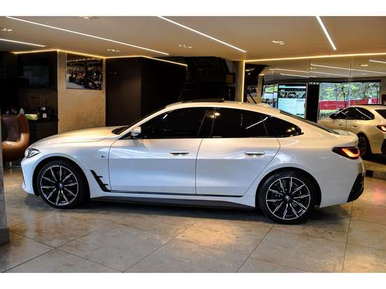 BMW-I4-2023