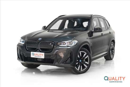 BMW-iX3-2024