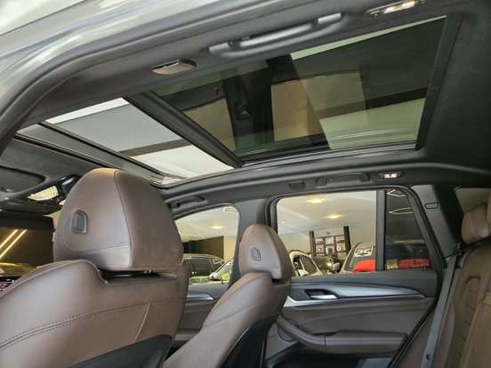 BMW-iX3-2023