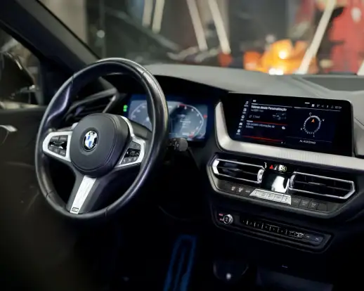 BMW-M 135i-2021