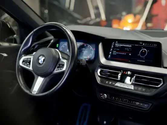 BMW-M 135i-2.0 16V TURBO GASOLINA XDRIVE AUTOMÁTICO BMW-M 135i-2021