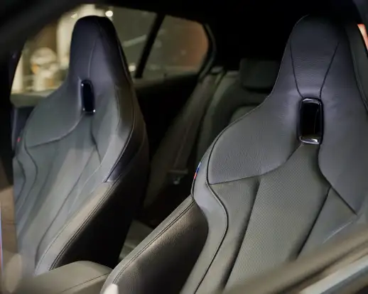 BMW-M 135i-2021