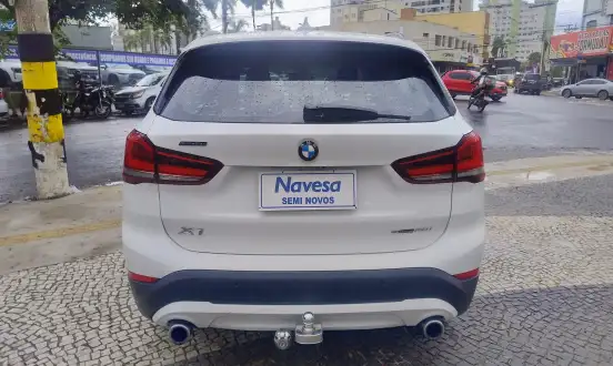 BMW-X1-2021