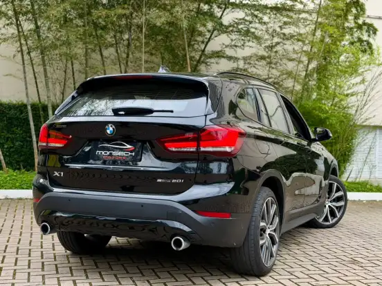 BMW-X1-2022