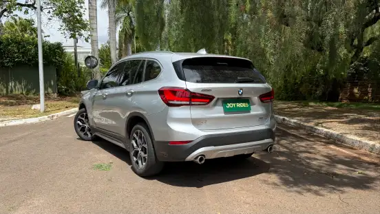 BMW-X1-2.0 16V TURBO ACTIVEFLEX SDRIVE20I X-LINE 4P AUTOMÁTICO BMW-X1-2020