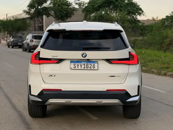 BMW-X1-2.0 16V TURBO GASOLINA SDRIVE20I X-LINE STEPTRONIC BMW-X1-2024