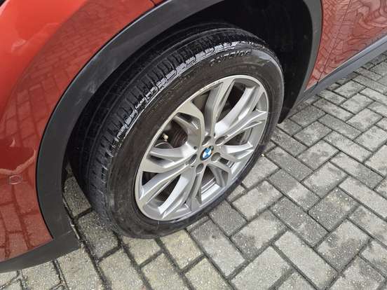 BMW-X1-2021