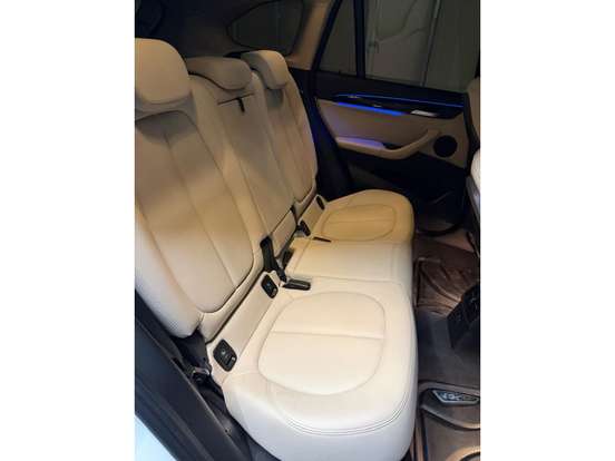BMW-X1-2021