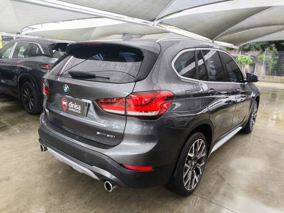 BMW-X1-2022