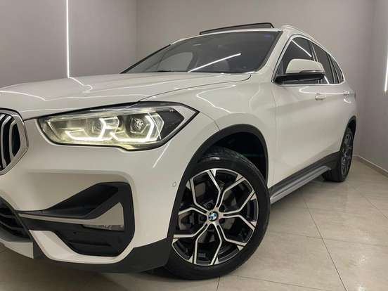 BMW-X1-2.0 16V TURBO ACTIVEFLEX SDRIVE20I X-LINE 4P AUTOMÁTICO BMW-X1-2019