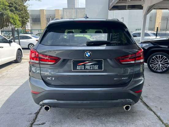 BMW-X1-2022