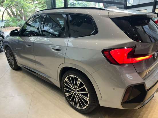 BMW-X1-2024