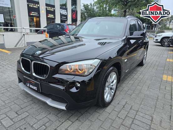 BMW-X1-2011