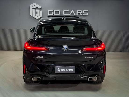 BMW-X4-2022