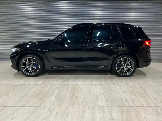 BMW-X5-2022