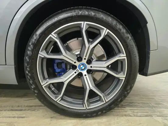 BMW-X5-2024