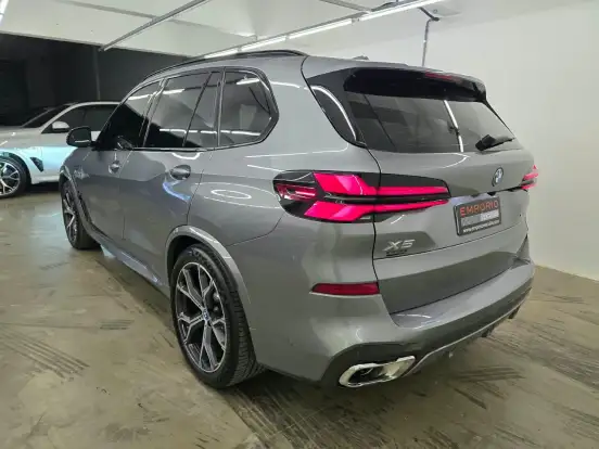 BMW-X5-2024