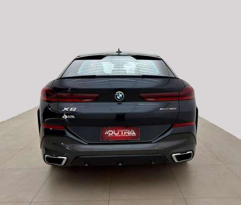BMW-X6-2022