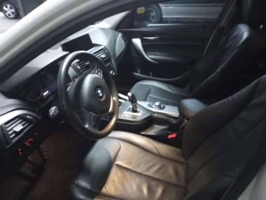 BMW-118i-2012