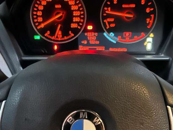 BMW-118i-1.6 FULL 16V TURBO GASOLINA 4P AUTOMÁTICO BMW-118i-2012