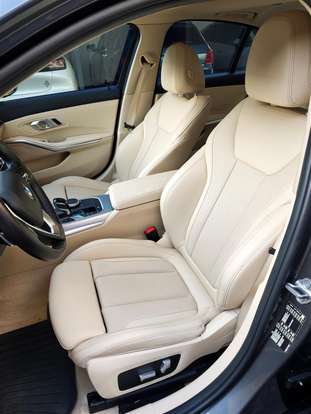BMW-320i-2022