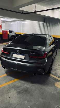 BMW-320i-2020