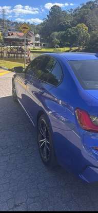 BMW-330e-2021