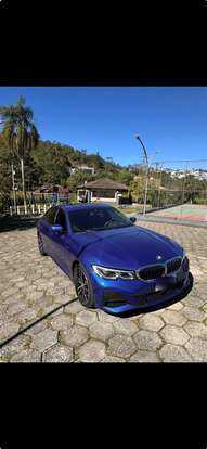 BMW-330e-2021
