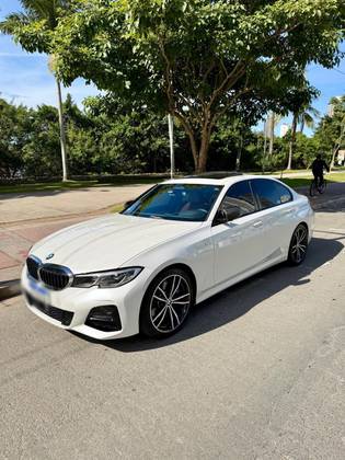 BMW 330i 2.0 16V TURBO GASOLINA M SPORT AUTOMÁTICO