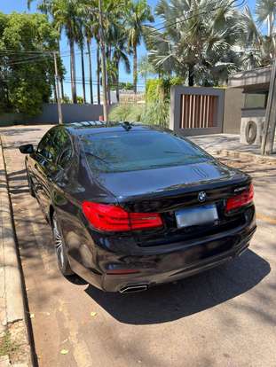 BMW-530e-2020