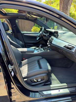 BMW-530e-2020
