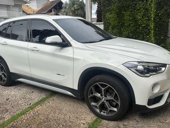 BMW-X1-2.0 16V TURBO ACTIVEFLEX SDRIVE20I X-LINE 4P AUTOMÁTICO BMW-X1-2017