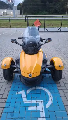 CAN-AM-SPYDER RS-2009