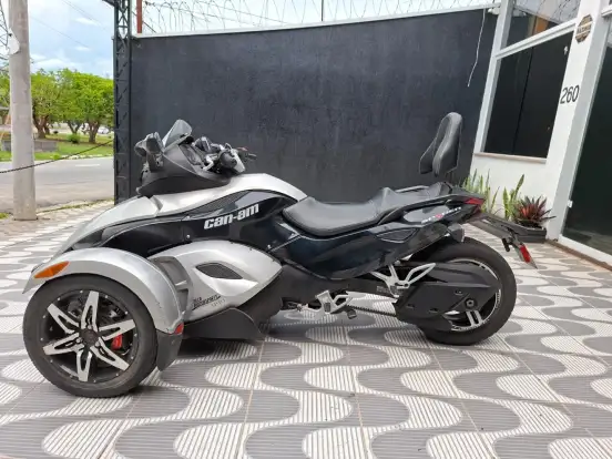 CAN-AM-SPYDER RS-2008
