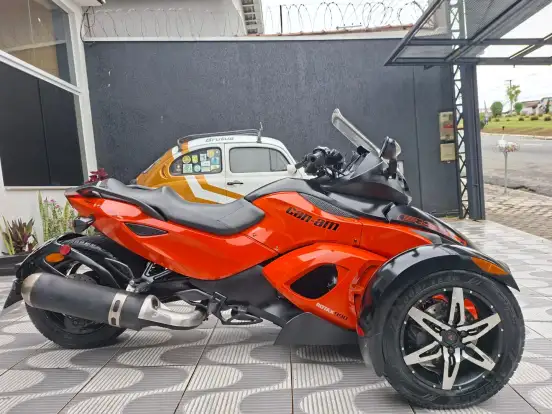 CAN-AM-SPYDER RS-S CAN-AM-SPYDER RS-S-2012
