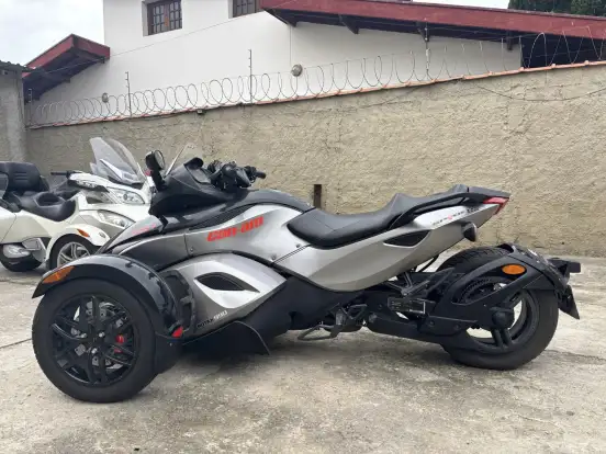CAN-AM-SPYDER RS-S CAN-AM-SPYDER RS-S-2011
