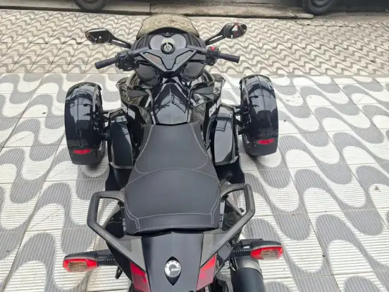 CAN-AM-SPYDER RS-S CAN-AM-SPYDER RS-S-2012