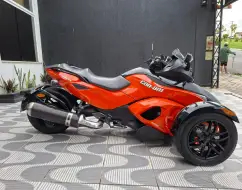 CAN-AM SPYDER RS-S CAN-AM SPYDER RS-S