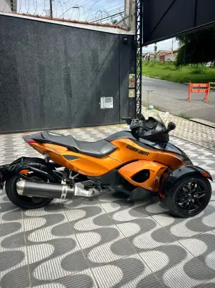 CAN-AM-SPYDER RS-S-2011