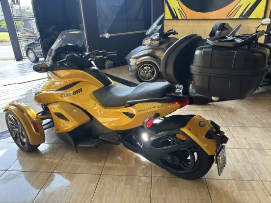 CAN-AM-SPYDER RT-S-2013