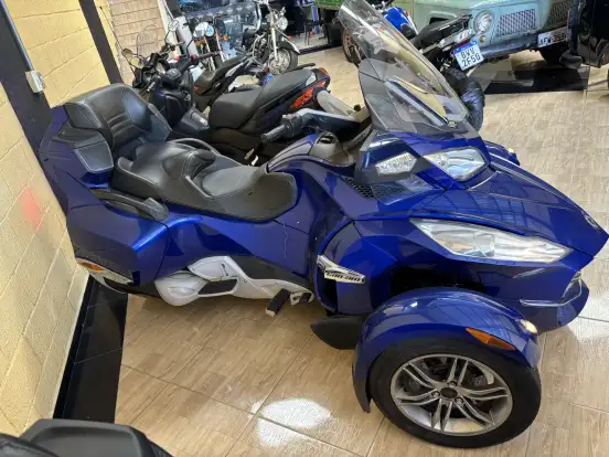 CAN-AM-SPYDER RT-S CAN-AM-SPYDER RT-S-2012